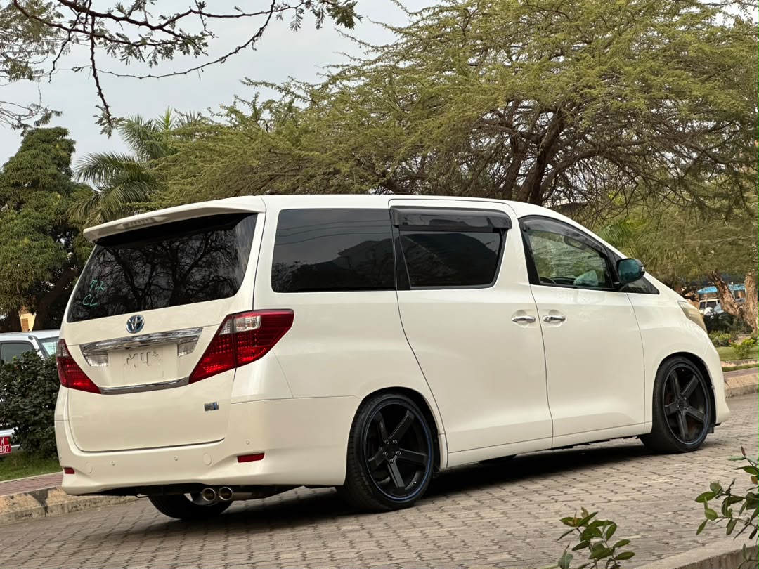 TOYOTA ALPHARD thumbnail 11